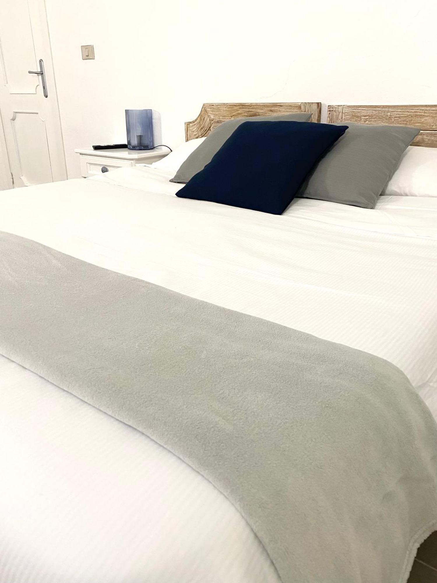 Cala Reale Rooms Marinella มาริเนลลา ภายนอก รูปภาพ