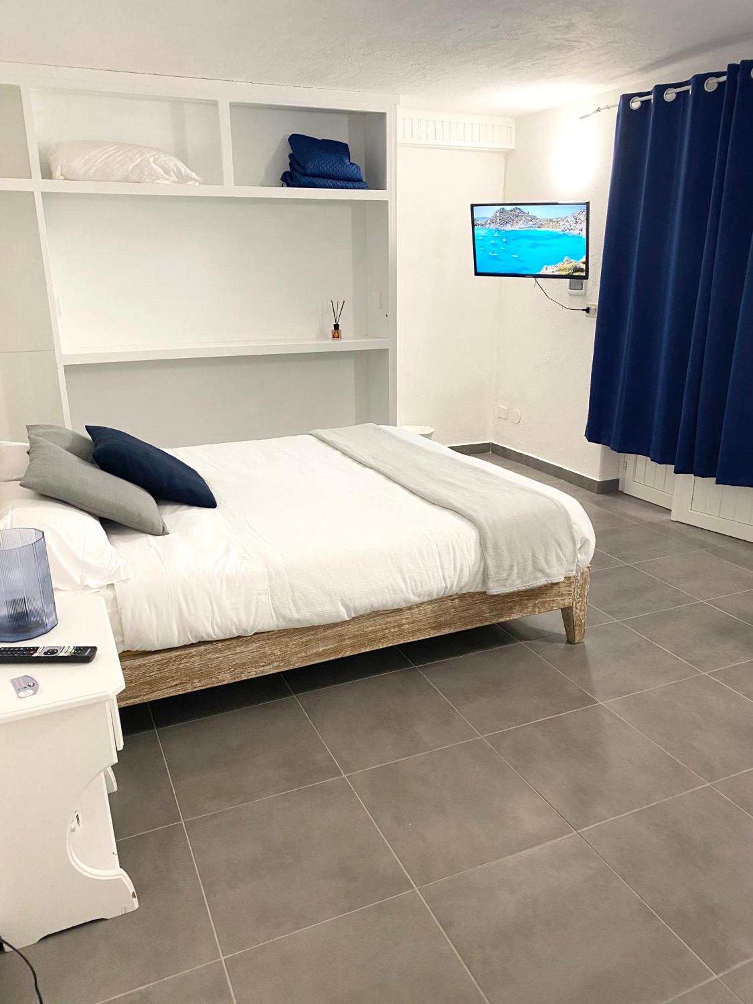 Cala Reale Rooms Marinella มาริเนลลา ภายนอก รูปภาพ