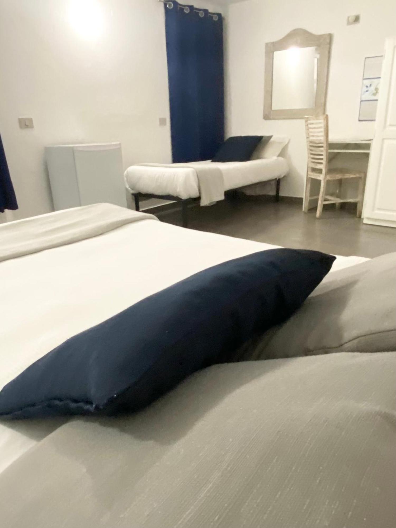 Cala Reale Rooms Marinella มาริเนลลา ภายนอก รูปภาพ
