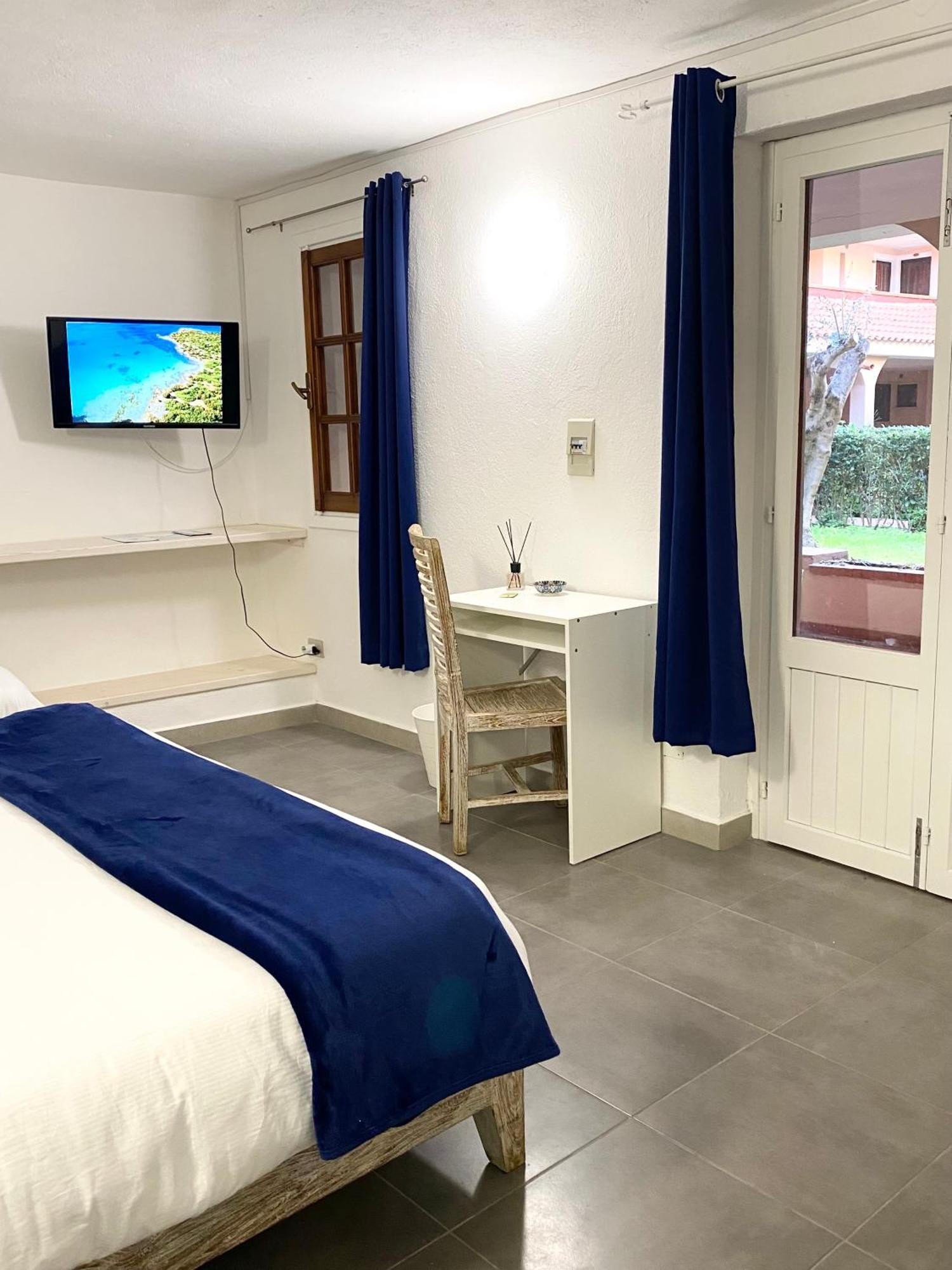 Cala Reale Rooms Marinella มาริเนลลา ภายนอก รูปภาพ
