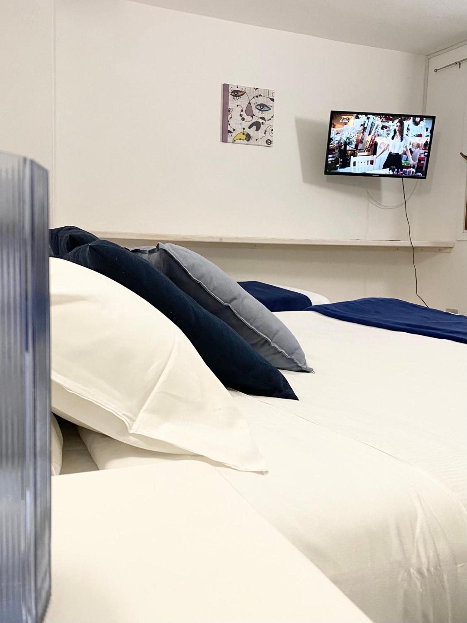 Cala Reale Rooms Marinella มาริเนลลา ภายนอก รูปภาพ