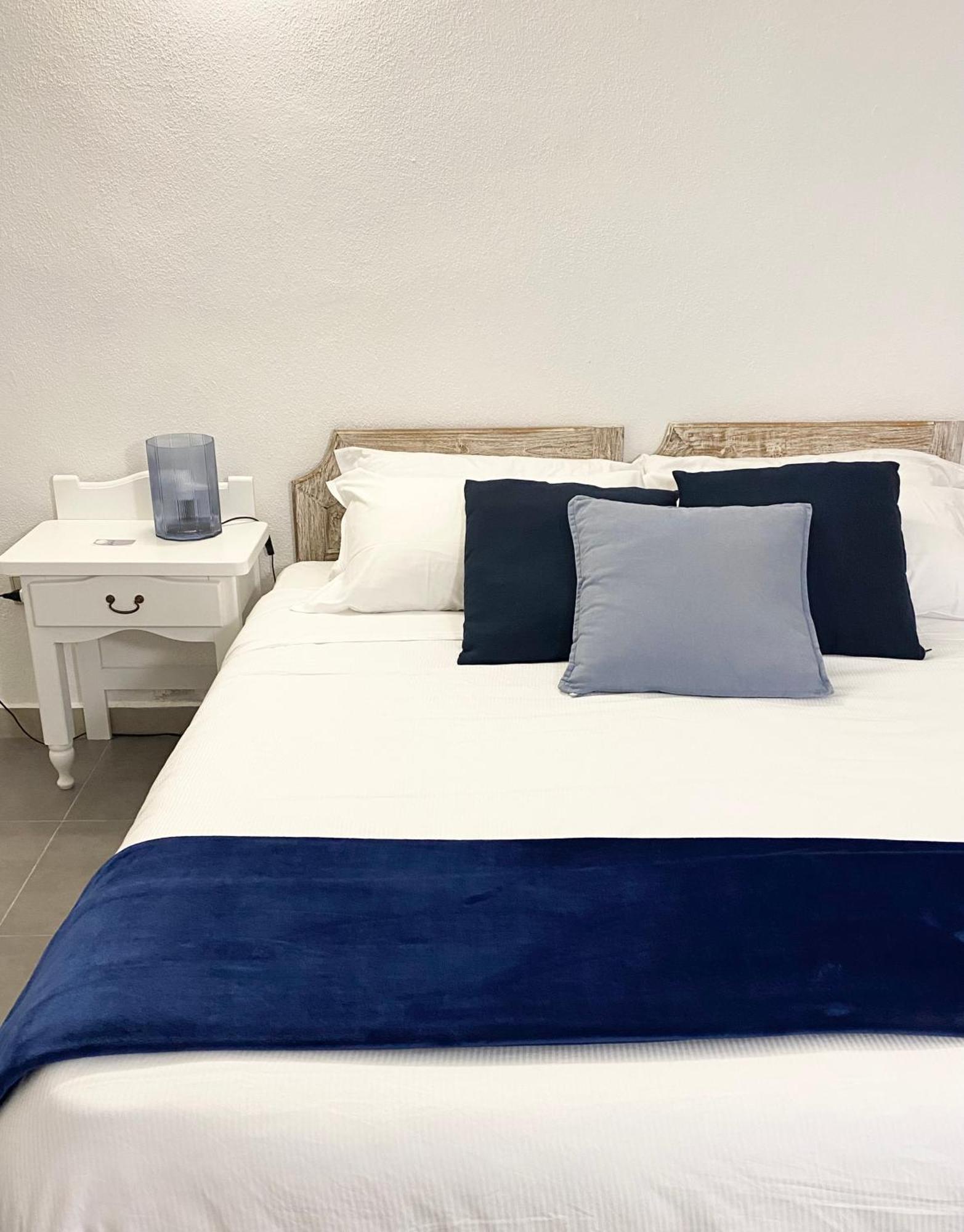 Cala Reale Rooms Marinella มาริเนลลา ภายนอก รูปภาพ