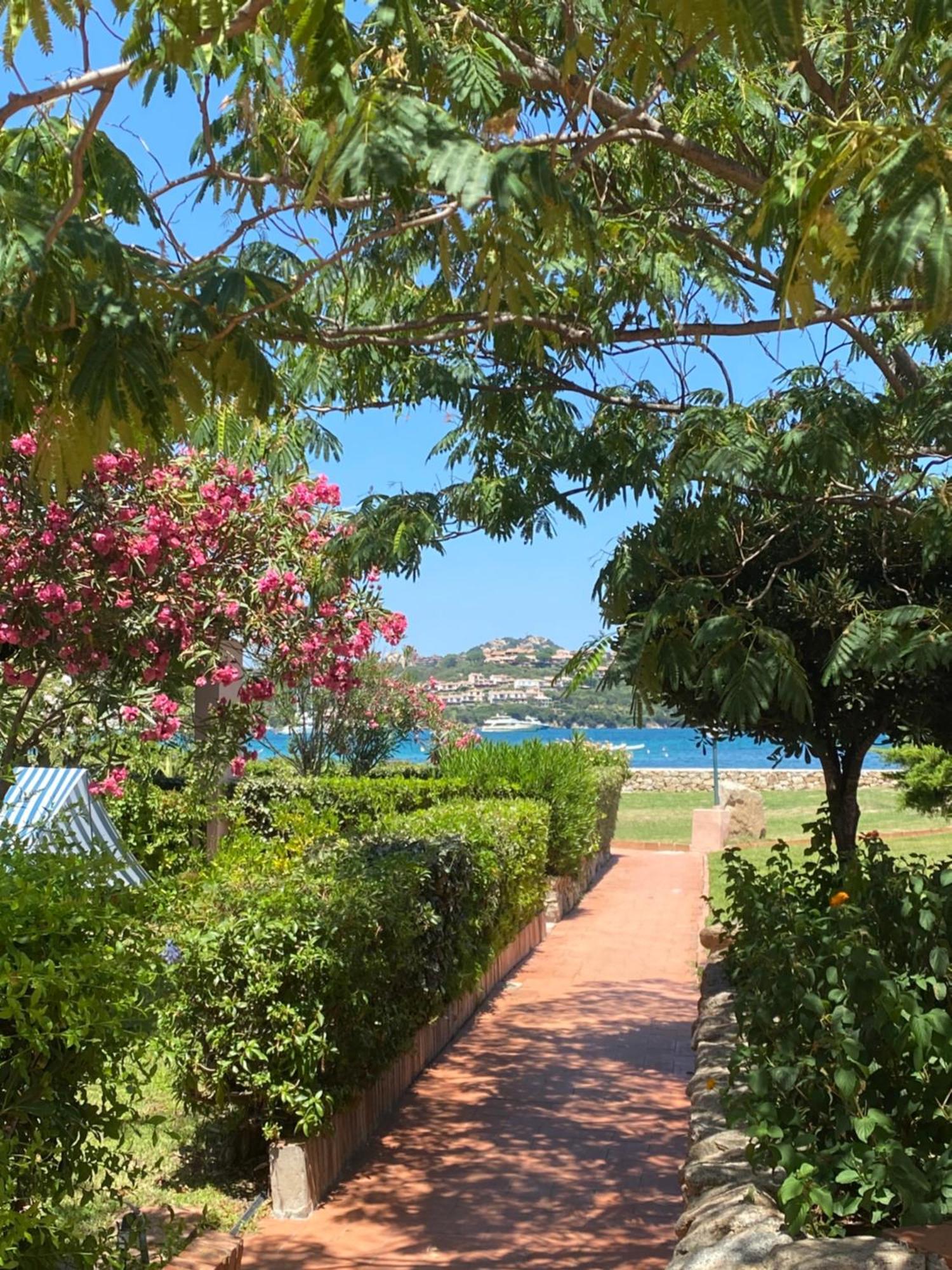 Cala Reale Rooms Marinella มาริเนลลา ภายนอก รูปภาพ